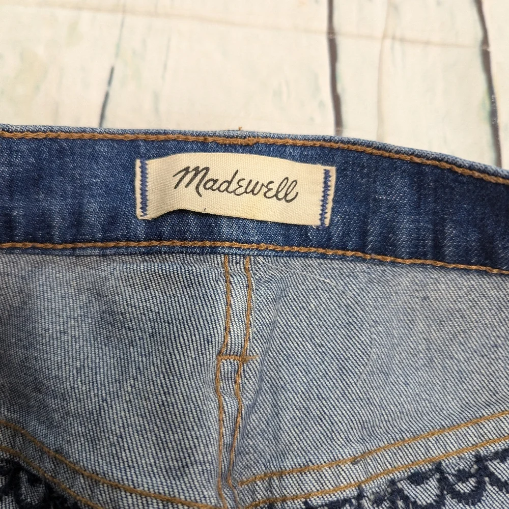 Madewell The High-Rise Slim Boy Jean with floral embroidery. - Picture 5 of 8